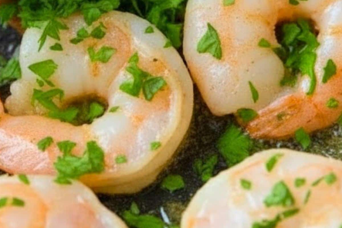 Lower the heat, sprinkle in the parsley.