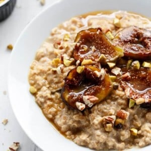 Caramelized Fig Toasted Oatmeal in a bowl