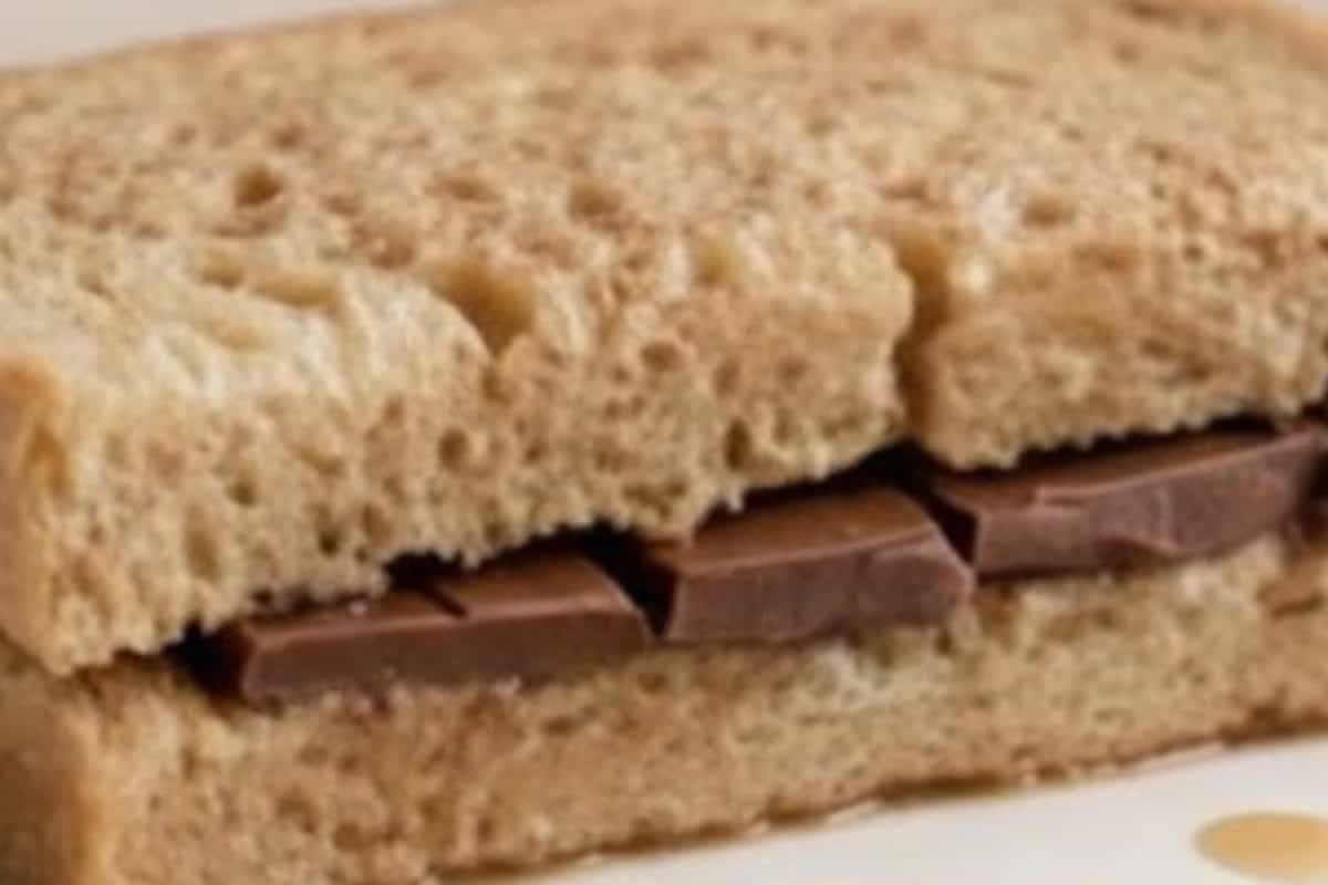 Let the sandwiches rest for 5 minutes on one side, then gently flip and soak for another 5 minutes to absorb