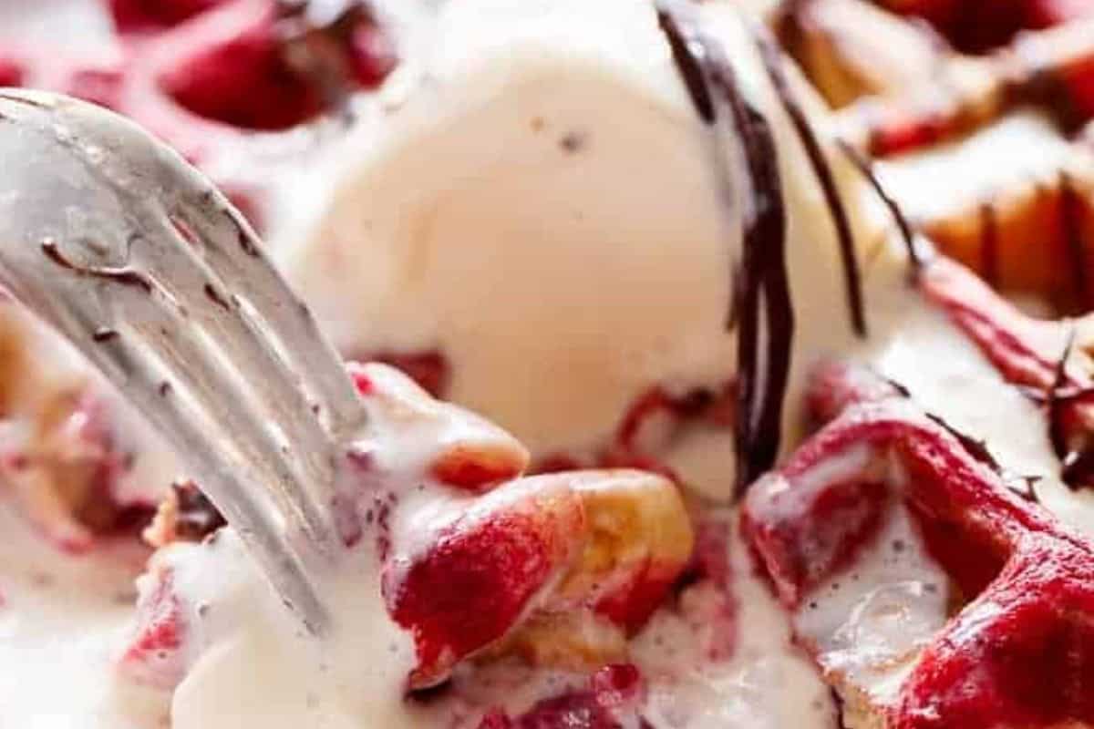 Serve warm with ice cream, berries, and a drizzle of melted chocolate or your favorite toppings.