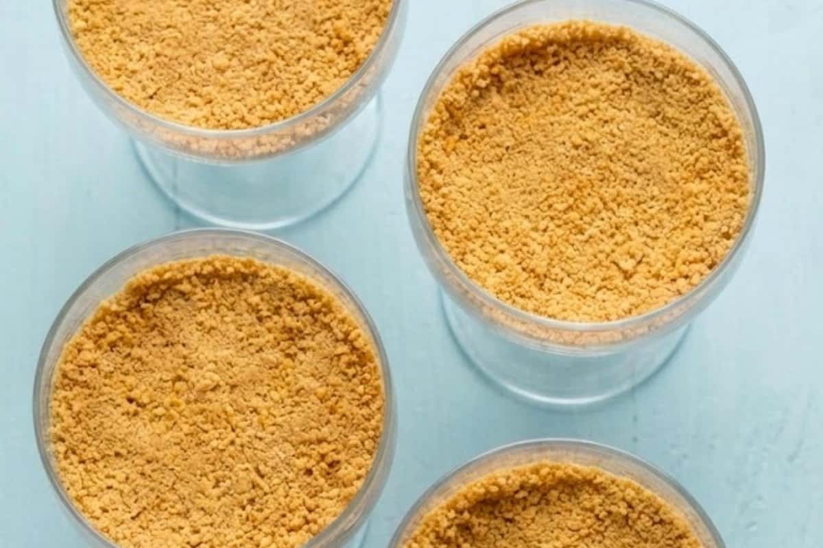 Divide the crumb mixture evenly among 4 serving glasses