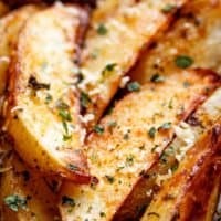 Crisp Baked Potato Wedges