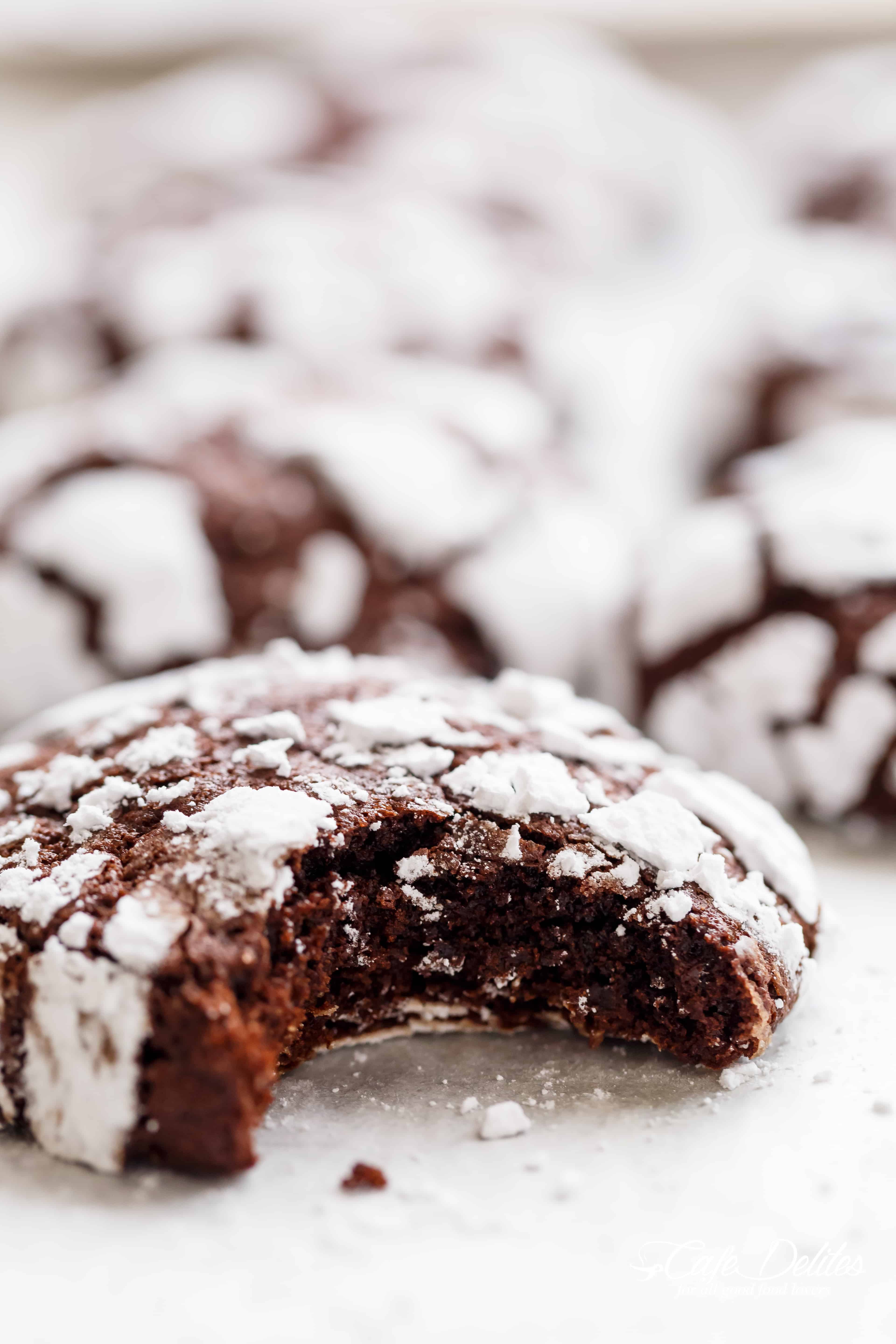 Fudgy Chocolate Crinkle Cookies have an irresistible brownie textured centre, with a crunch of cookie on the outside! One of our favourite Christmas cookies right here! ONLY 88 calories EACH!