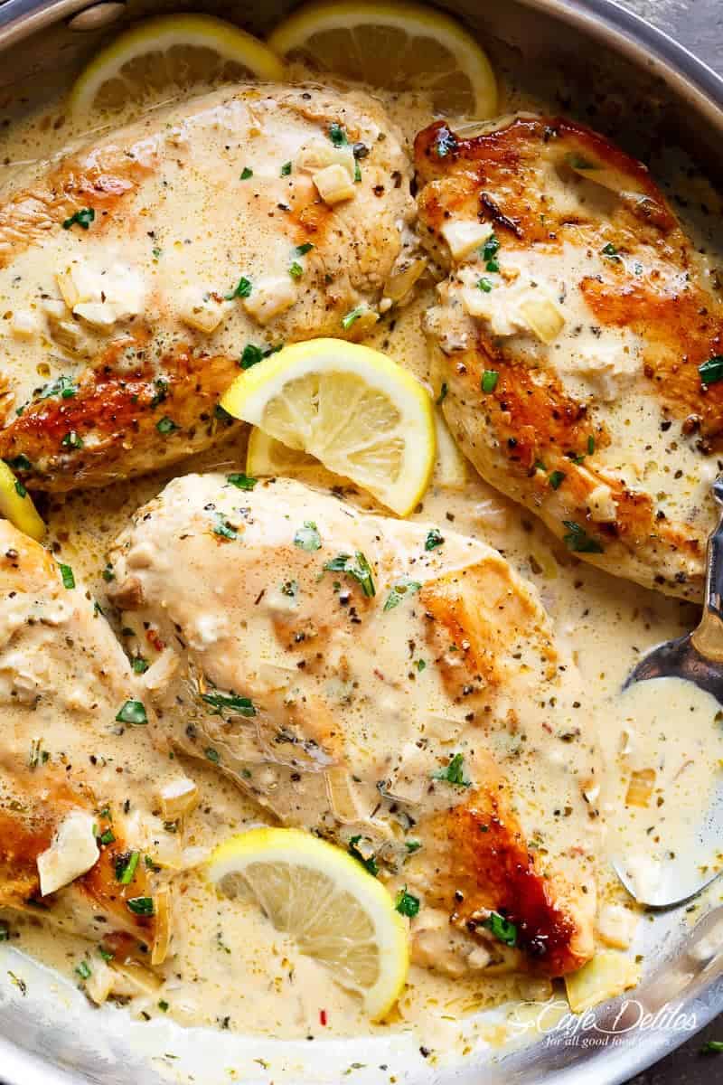 Lemon Chicken Scallopini with Lemon Garlic Cream Sauce looks very delicious