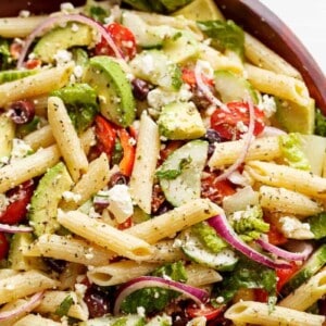 Lemon Herb Mediterranean Pasta Salad is loaded with so many Mediterranean salad ingredients, and drizzled an incredible Lemon Herb dressing