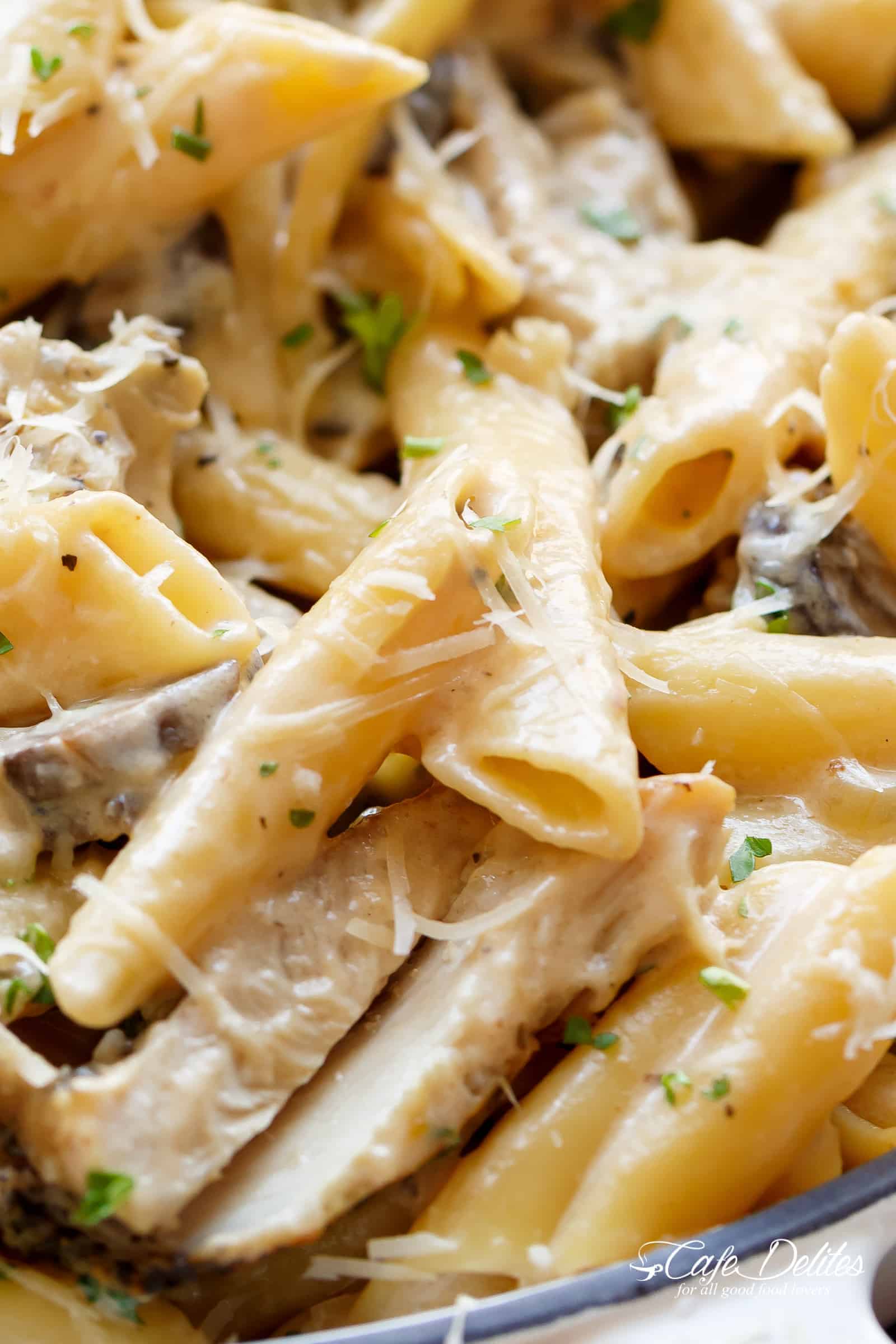Creamy Garlic Parmesan Chicken Alfredo is all cooked in ONE POT