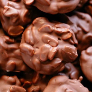 Yummy Chocolate Peanut Clusters