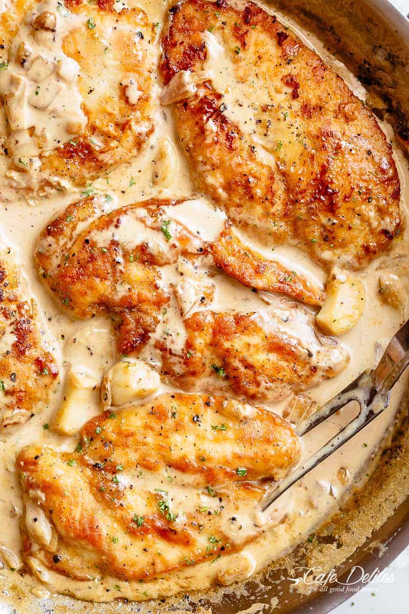 close up of creamy garlic chicken breast