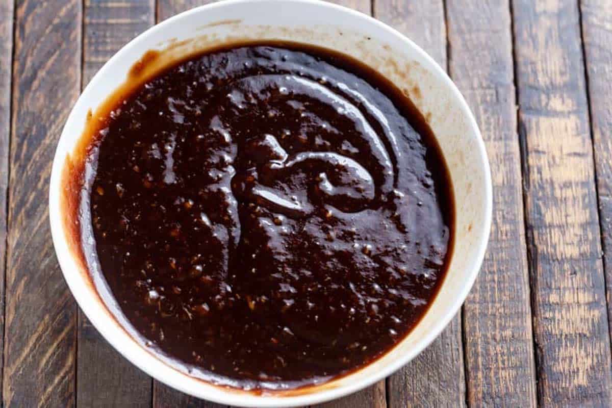 Bbq sauce for slow cooker barbecue ribs | https://cafedelites.com