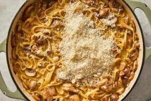 Putting parmesan in cooked pasta directly in a pan