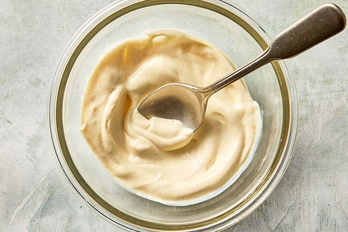 Making sour cream dressing